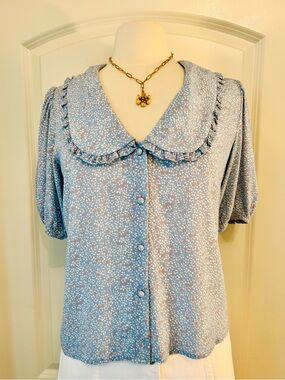 Lucy Paris Blue Button-Front Top with Puff Sleeves Ruffled Collar in Mini Floral